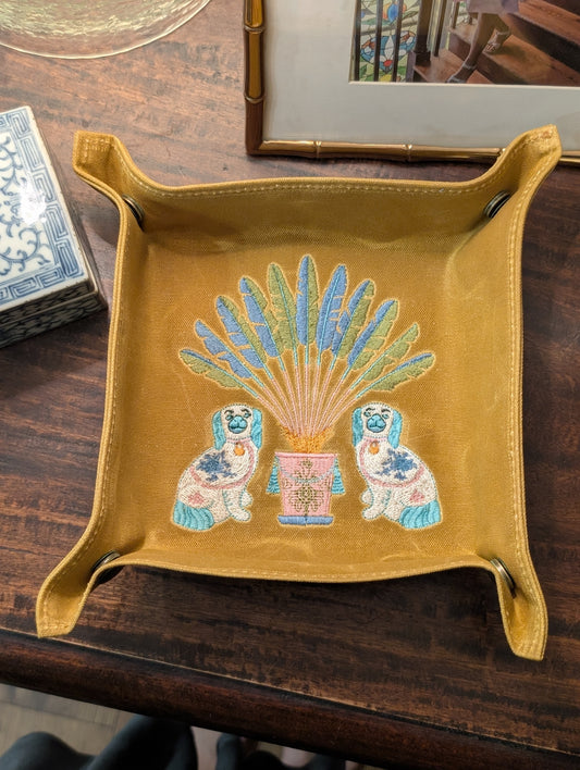 Waxed Canvas Tray W/Dogs & Palm