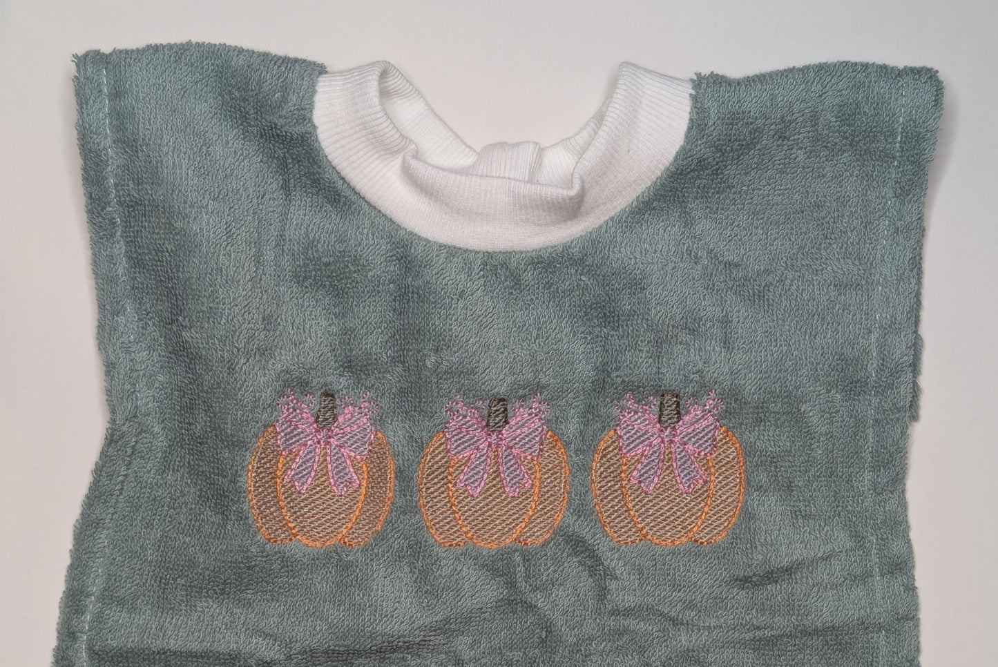 Pretty Pumpkins Pullover Bib